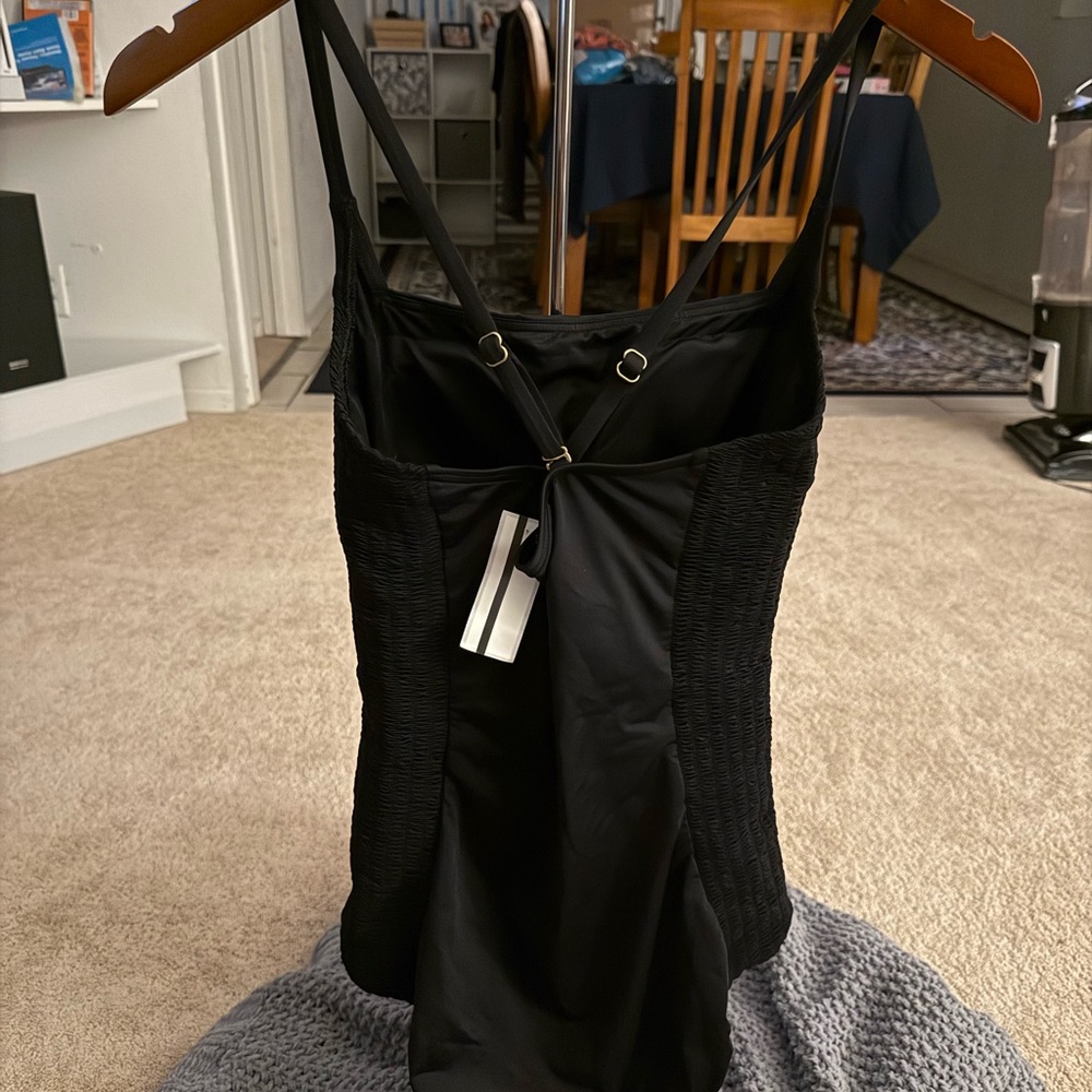 NWT Women’s Lands' End Small Long Black Multi-way,Adj.Straps,One Pc. Swim - Picture 5 of 6